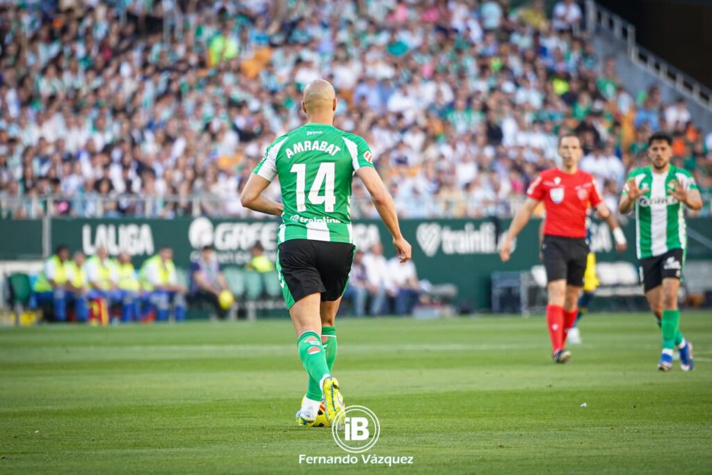 Amrabat corriendo en el partido del Betis | Fuente: Informa Betis